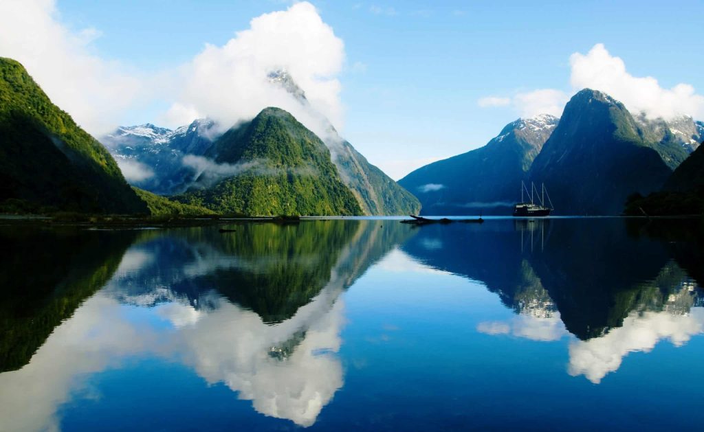 Fiordland-National-Park-Milford-Sound