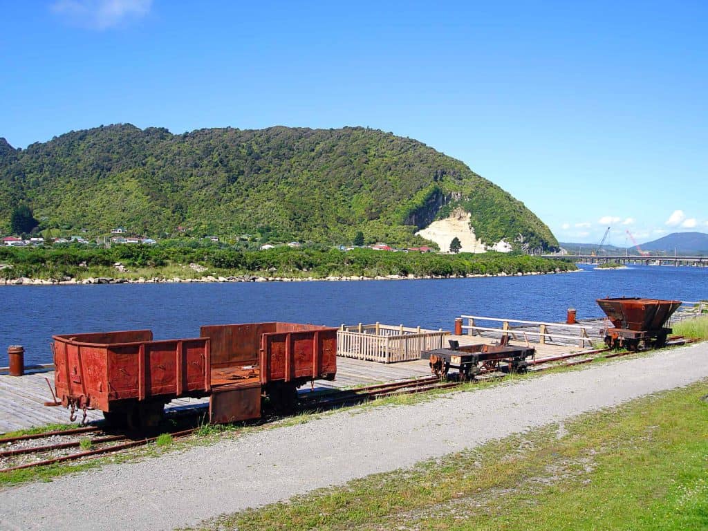 Greymouth-Gray-River-Minen-Wagons