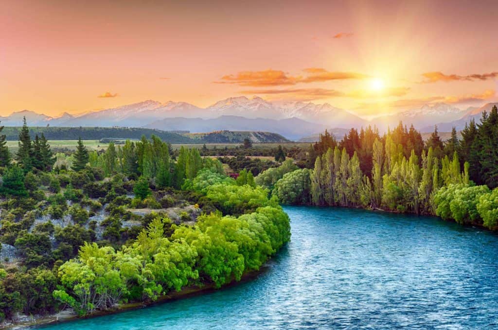 Lake-Wanaka-Clutha-River