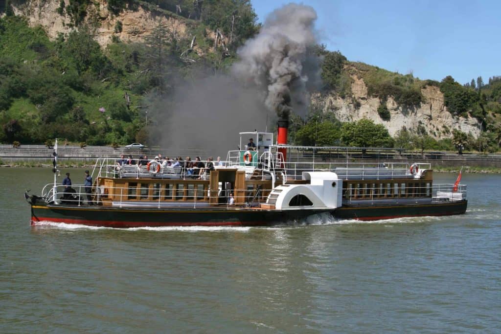 Whanganui-Paddle-steamer