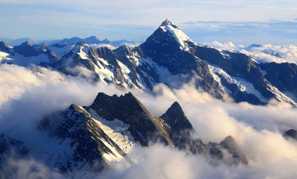 mount-cook-national-park-southern-alpes-hintergrund